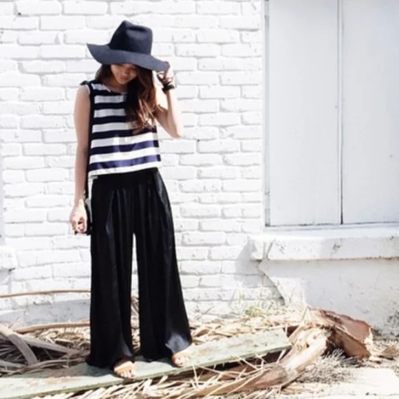 Black Wide Leg Pants Small - Elastic waist - Picture 1 of 6